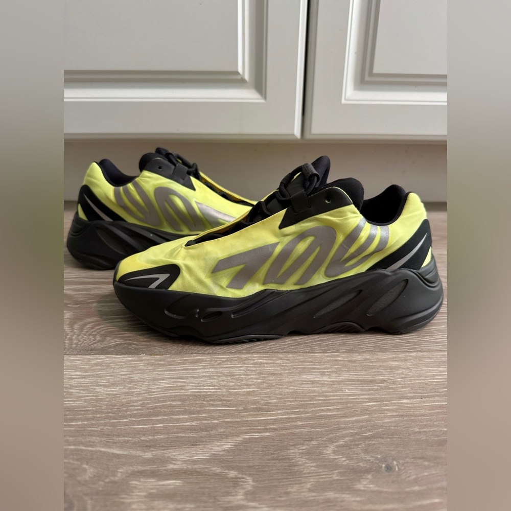 Yeezy Boost 700 MNVN            
'Phosphor' Men’s Size 8/ Women’s Size 9